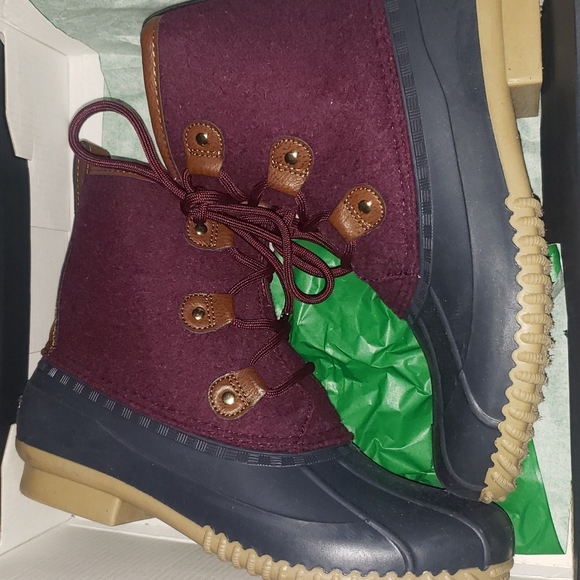 Women Duck Boots with the box - Picture 1 of 6